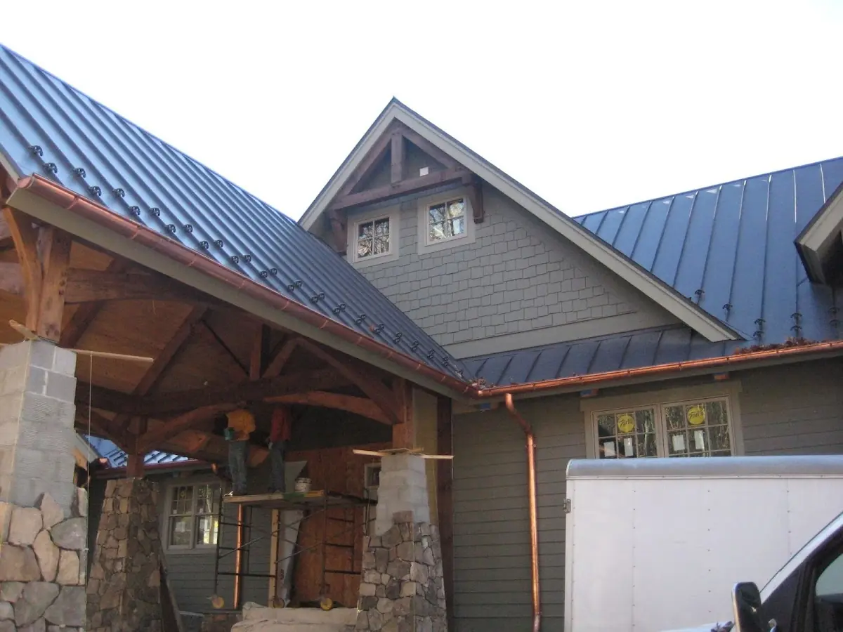 Craftsman Roofing team delivering quality roofing work in Massac